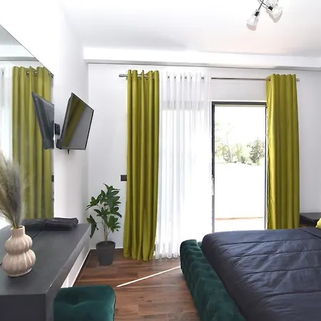 Mamica Luxury